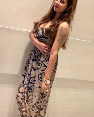 Dhaniakhali Escort